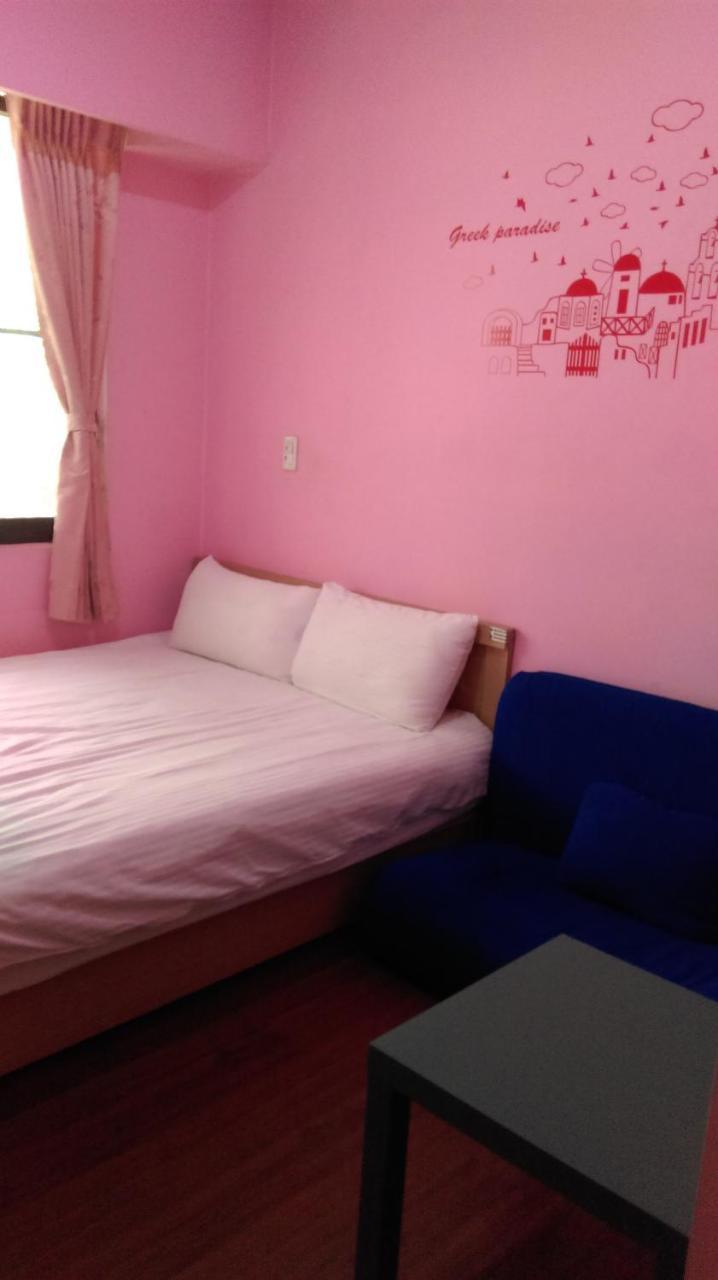 Fengjia Qing Su Homestay Taichung Exterior foto
