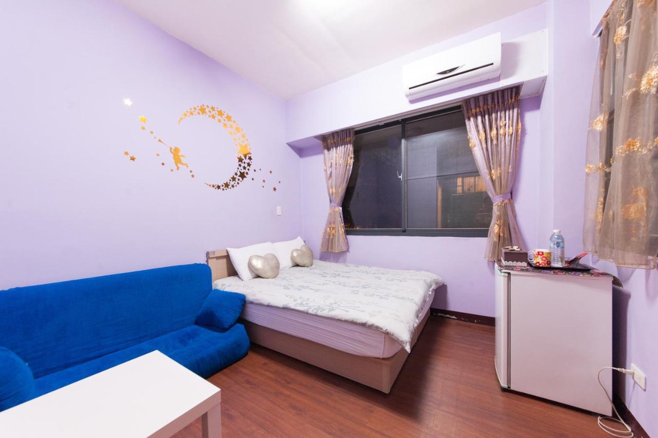 Fengjia Qing Su Homestay Taichung Exterior foto