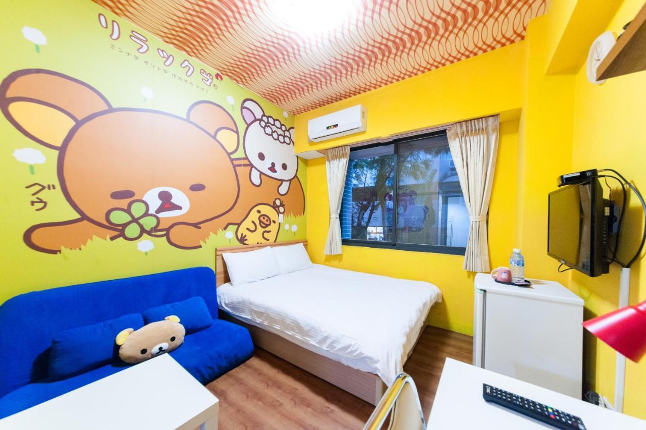 Fengjia Qing Su Homestay Taichung Exterior foto